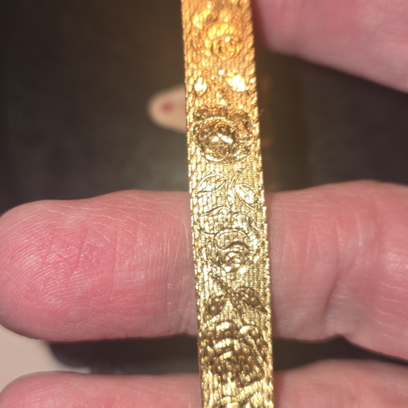 Vintage Monet Retro mesh bangle bracelet gold tone - Picture 6 of 9